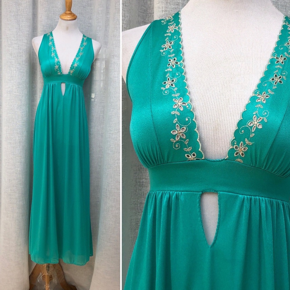 Vintage Kayser nylon romantic lingerie emerald green sleep night gown
